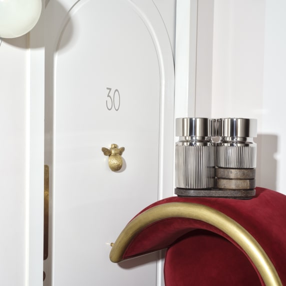 Christofle Club 30 Bar Set lifestyle shot