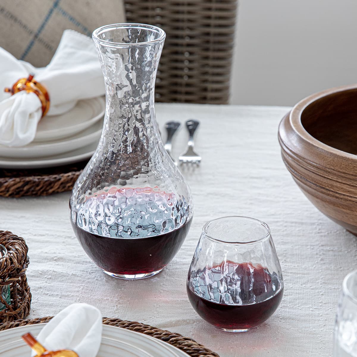 Puro Stemless Red Wine Glass Set of 4, lifestyle setting