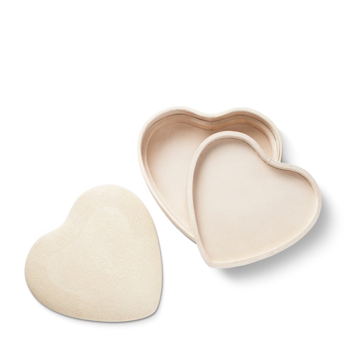 Aerin Shagreen Heart Jewelry Box Cream detail