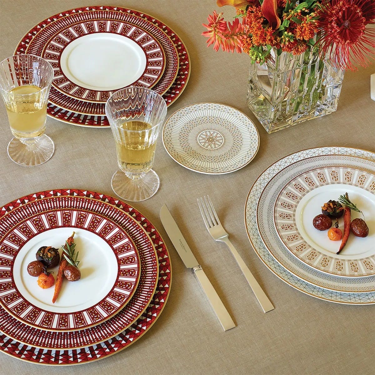 Baccarat Arcadia Dinner Plate S/2