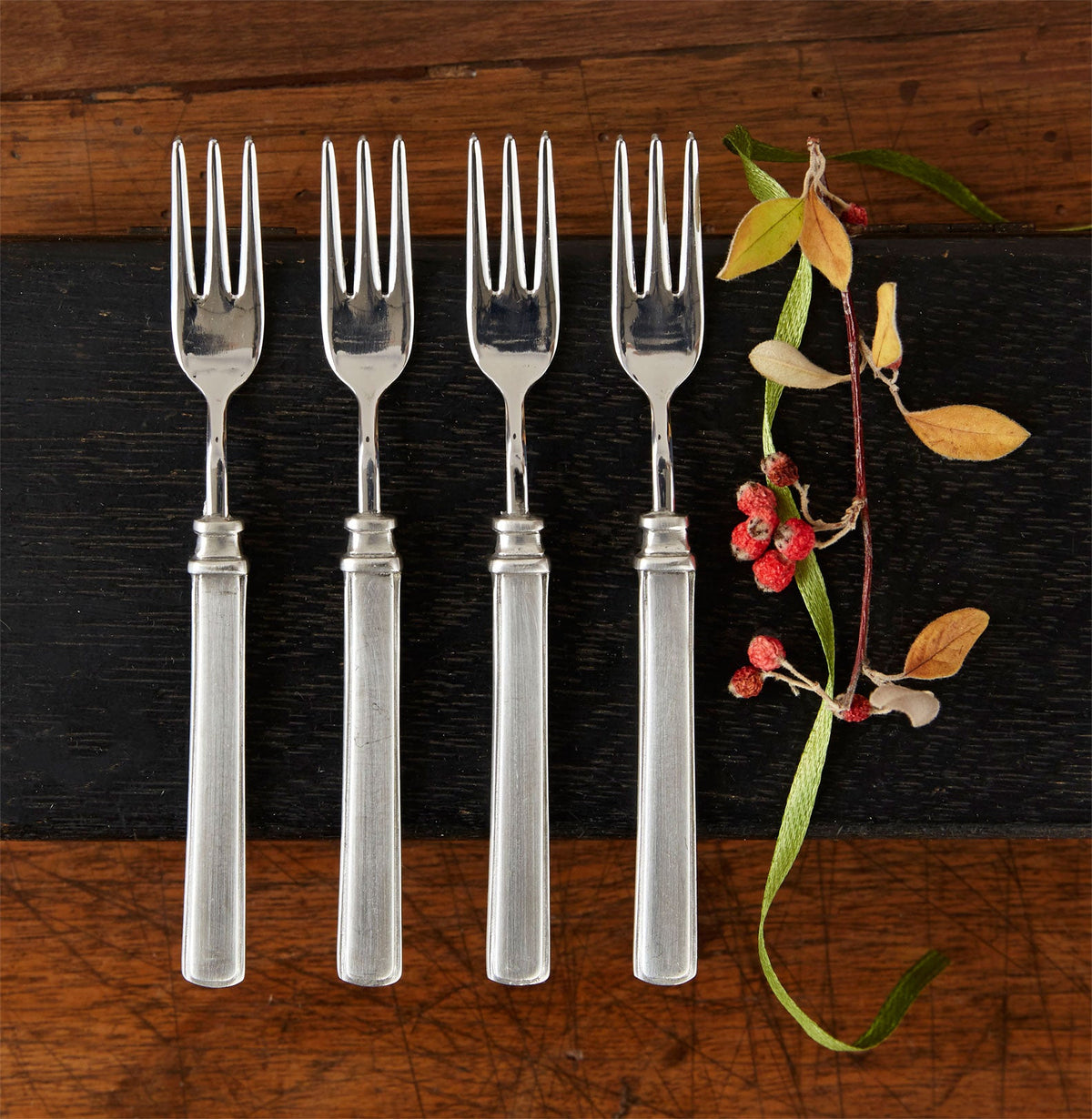 MATCH Gabriella cocktail forks with hors d'oeuvres