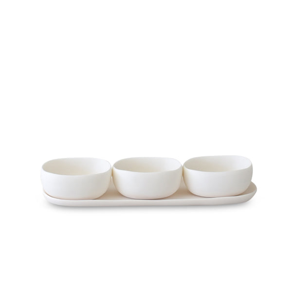 TINA FREY Trio of Bowls on Dish Set TINA FREY Trio of Bowls on Dish Set
