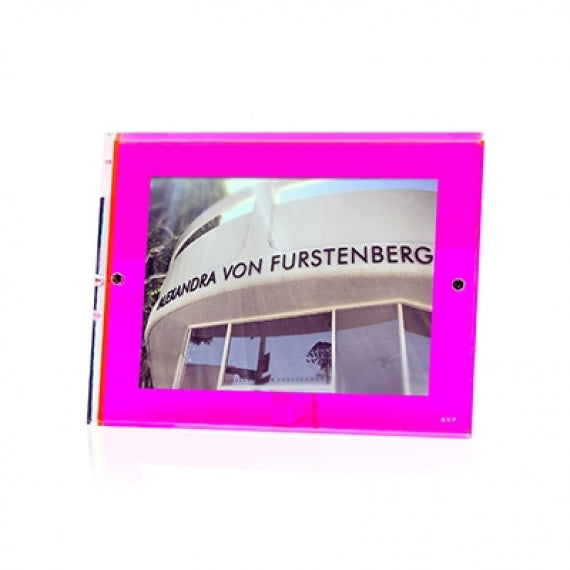 ALEXANDRA VON FURSTENBERG Acrylic Snap Frame - 5 x 7 ALEXANDRA VON FURSTENBERG Acrylic Snap Frame - 5 x 7