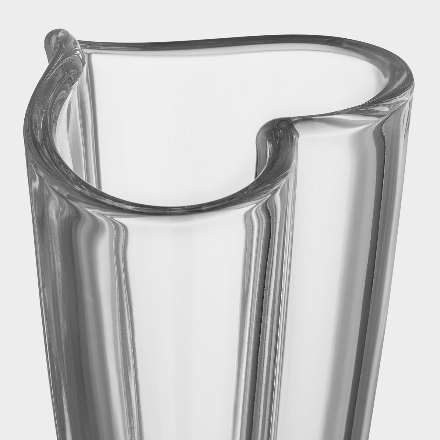 Heart Vase Large close detail