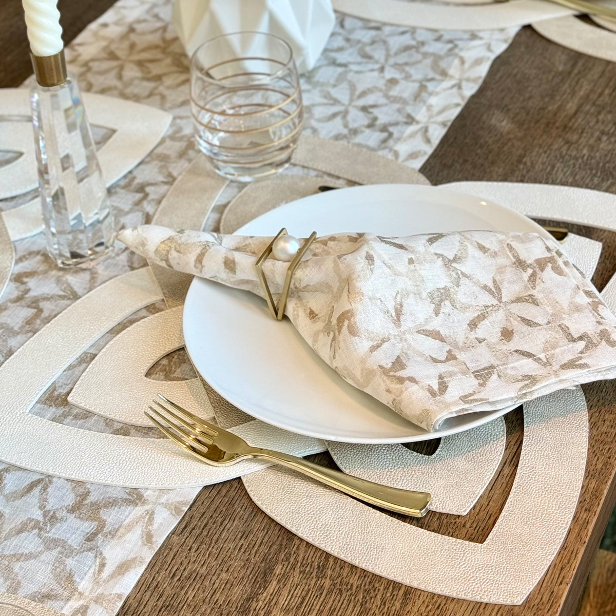 Bodrum Floating Pearl Napkin Ring Set of 8