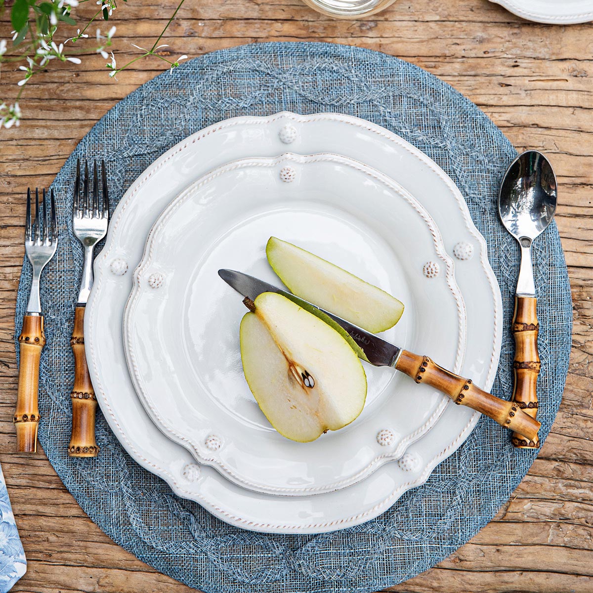 Juliska Berry & Thread Flared 16-Piece Place Setting Whitewash