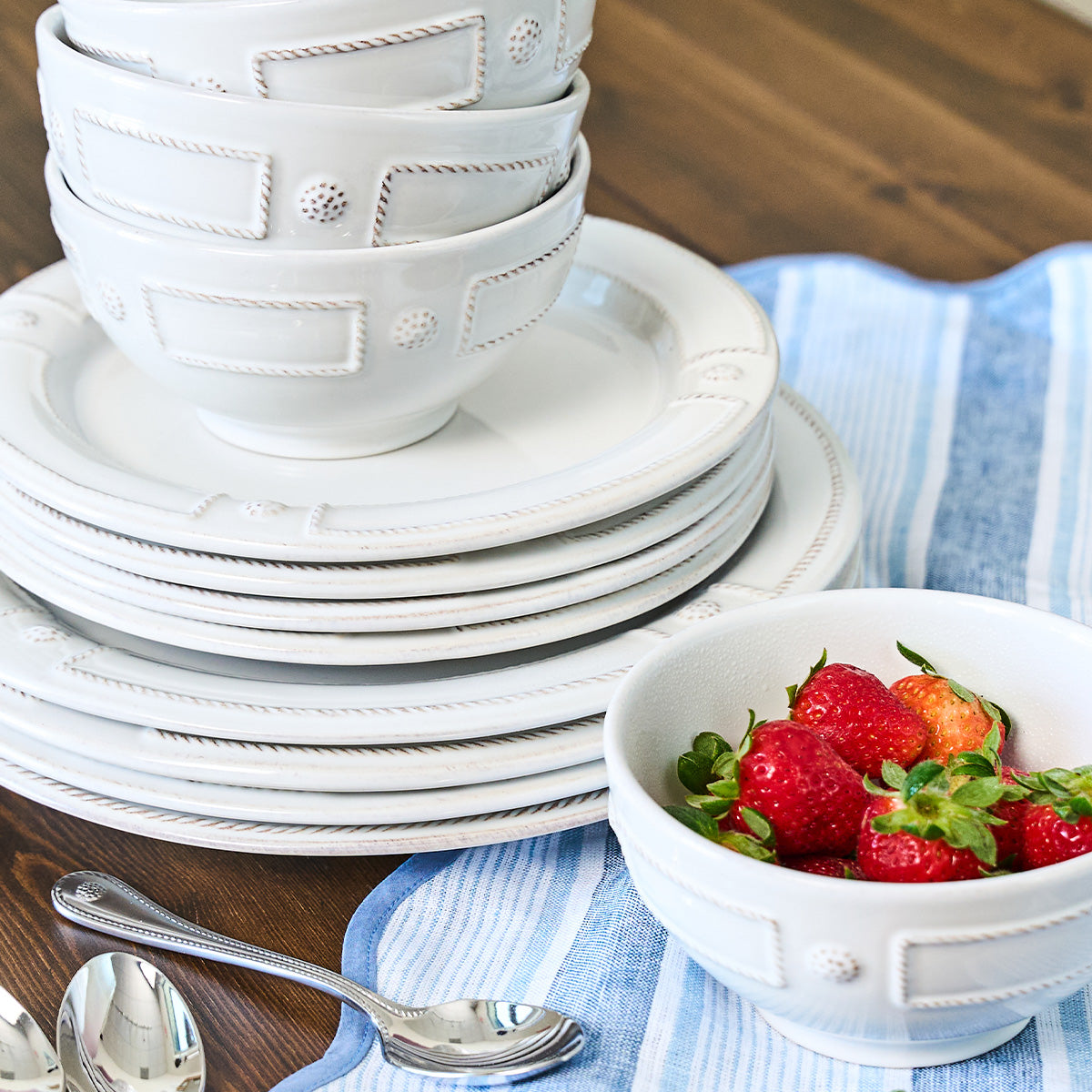 Juliska Berry & Thread French Panel 16-Piece Place Setting Whitewash