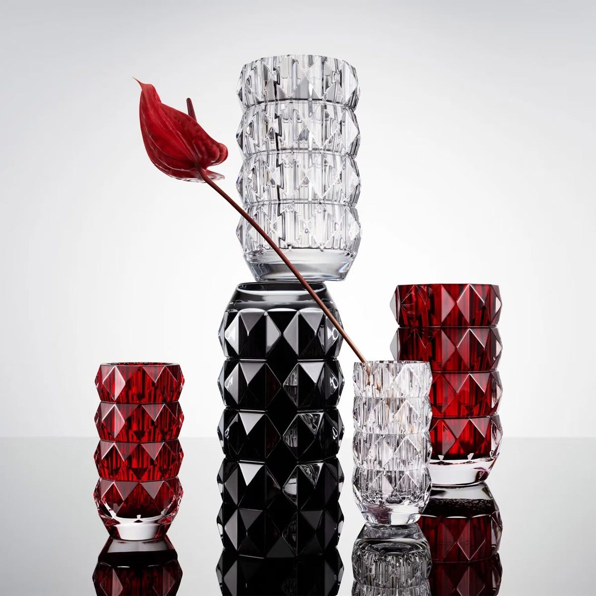 Louxor Small Vase - Lifestyle 1