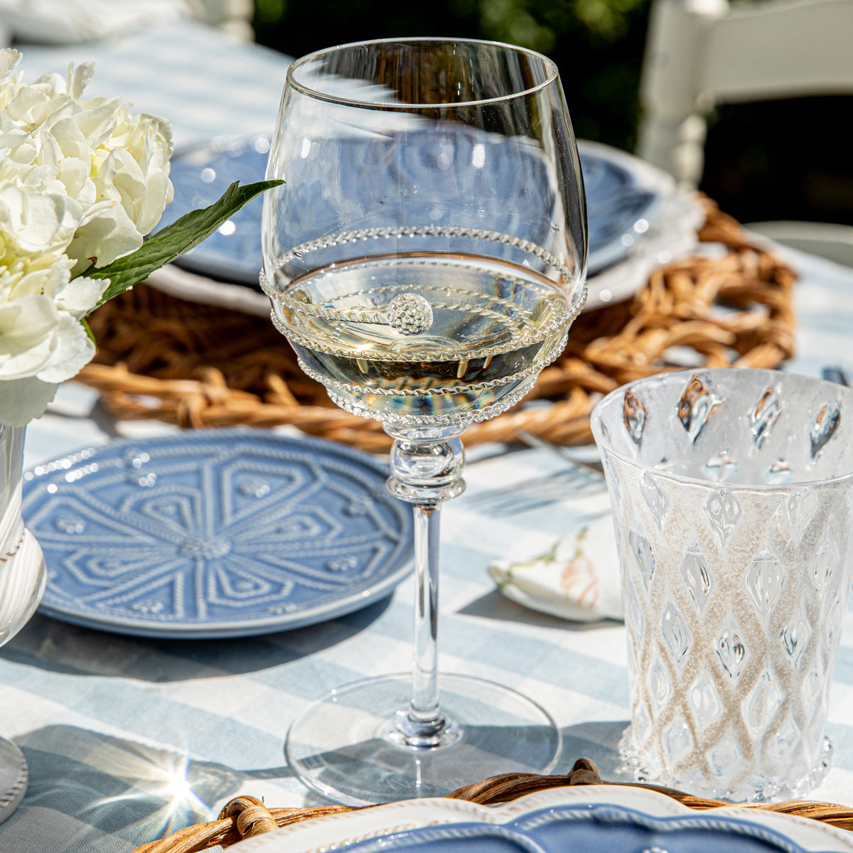 Amalia Full Body White Wine Glass, detail view