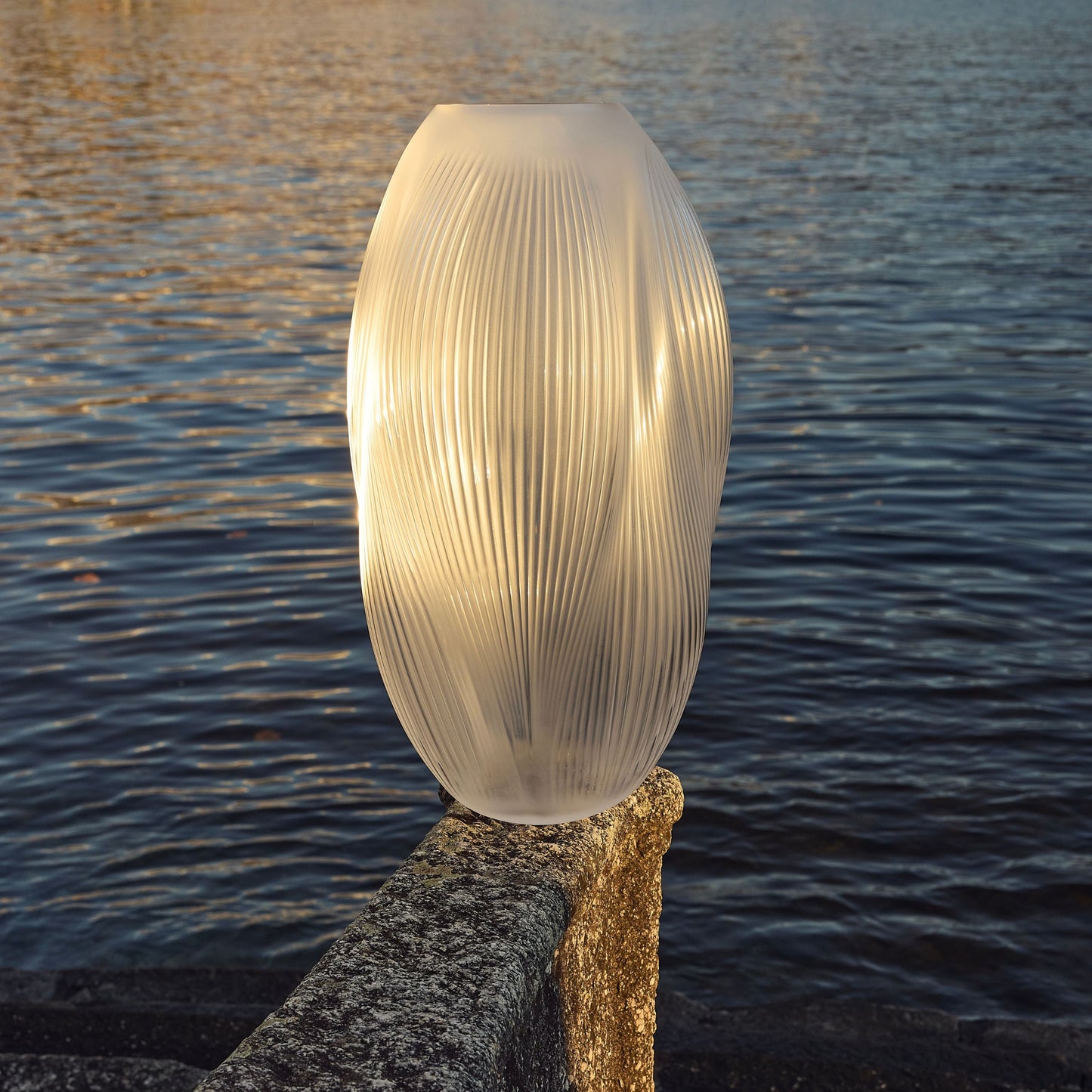 Lalique Alize Vase XL Clear detail
