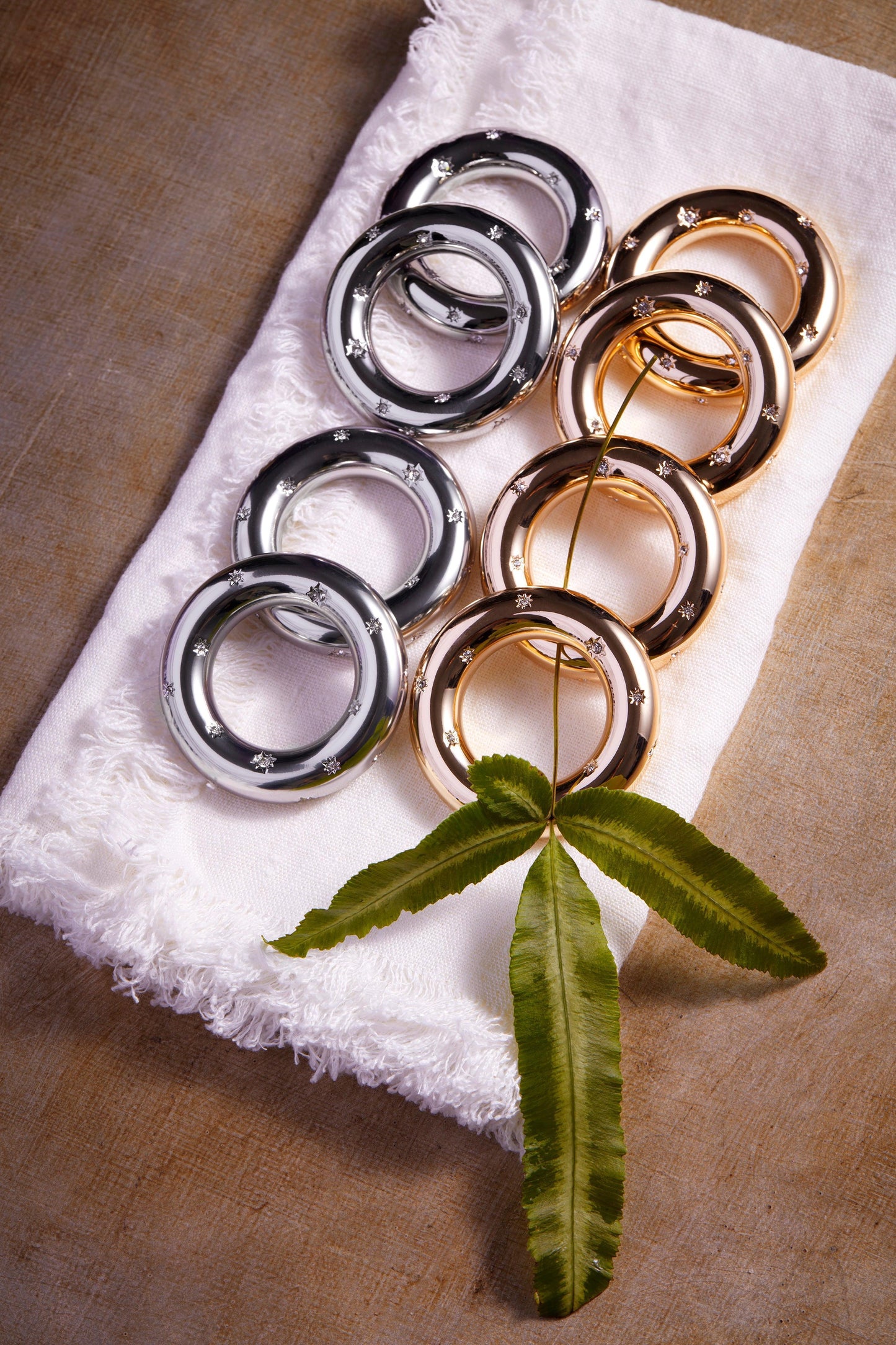 Stars Napkin Rings Gold 2