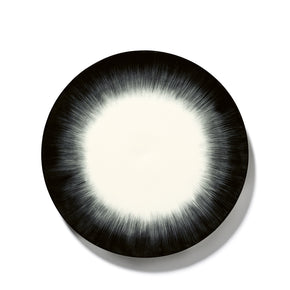 SERAX Ann Demeulemeester Plate DÉ Black Set Of 2