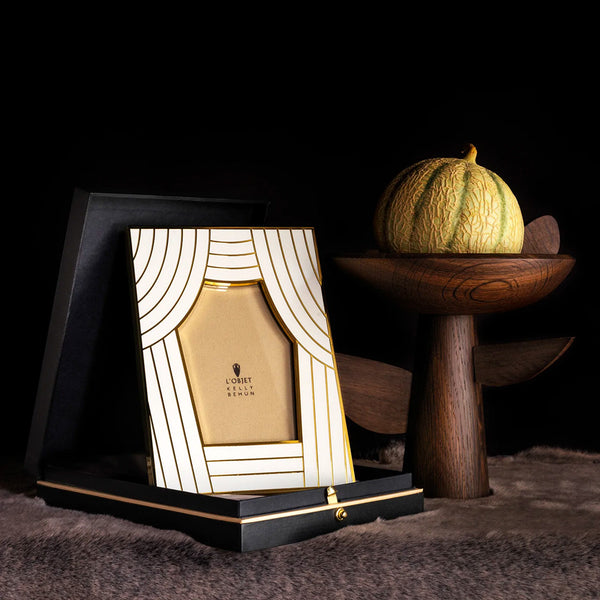 L'OBJET Kelly Behun Curtain Up Frame