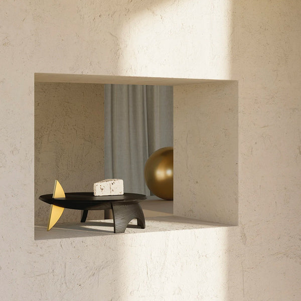 L'OBJET Kelly Behun Leaf Flat Platter on Stand